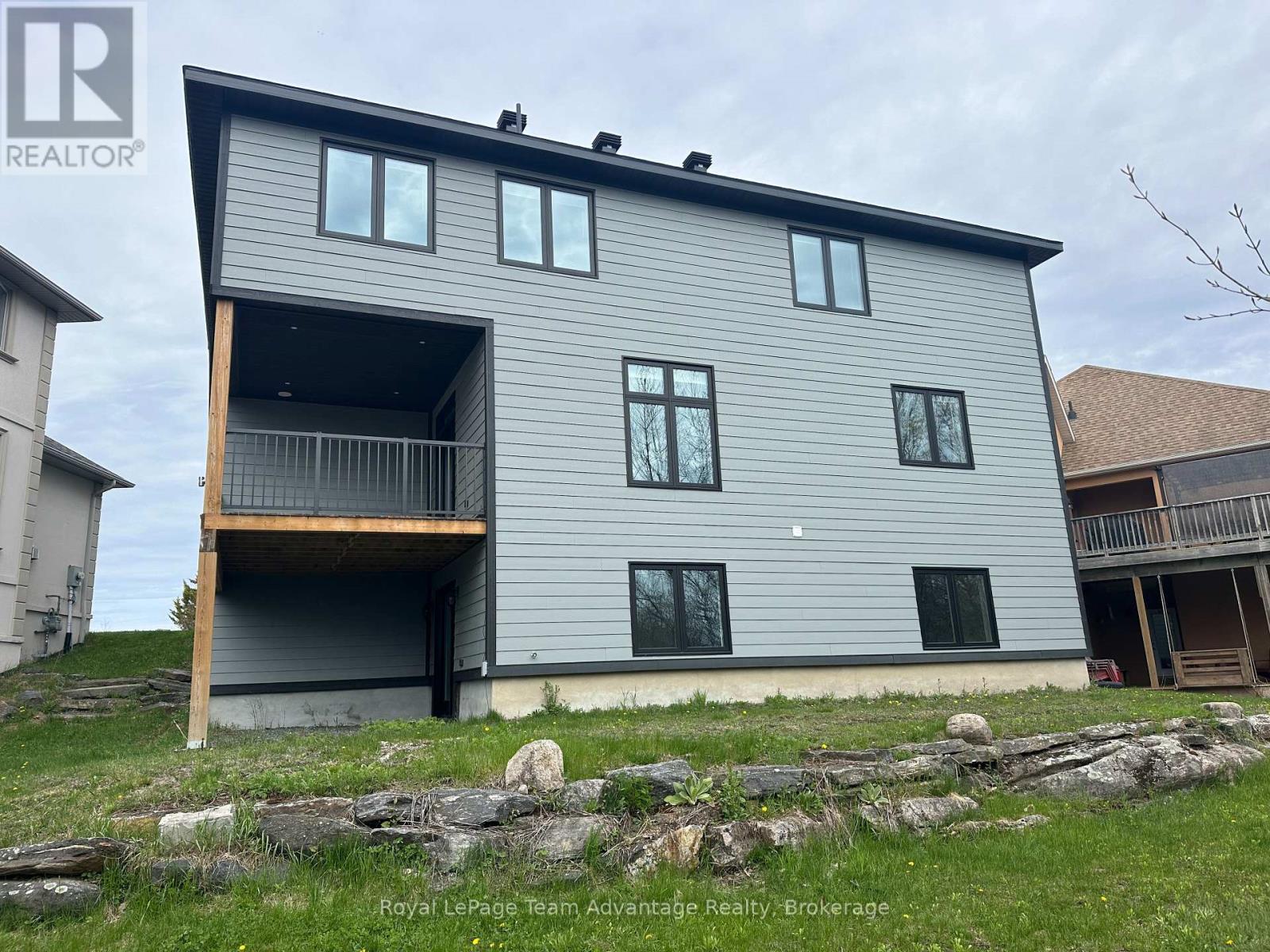 18 AVERY COURT - 48