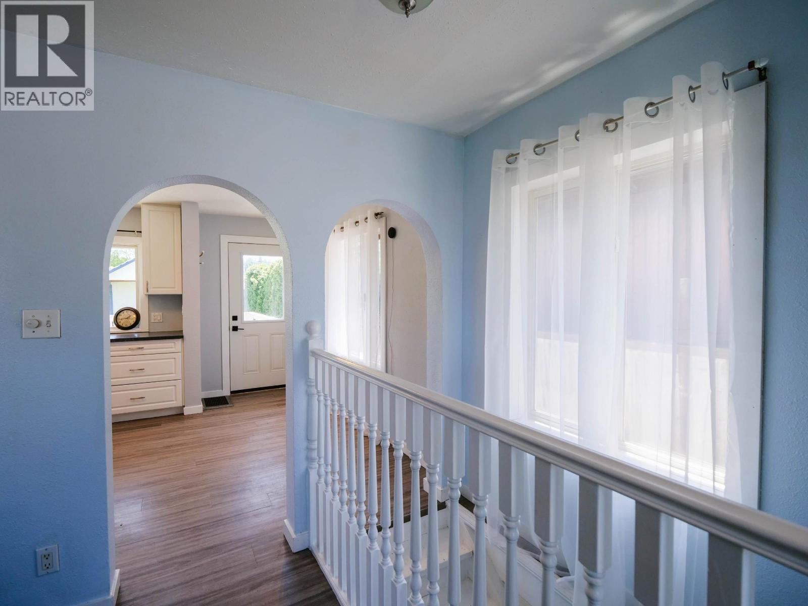 366 WINDER STREET - 16