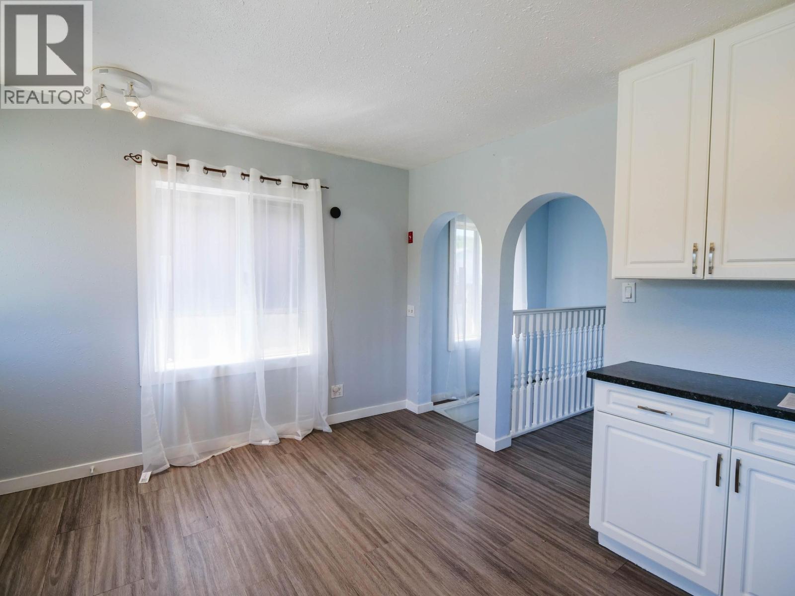 366 WINDER STREET - 17