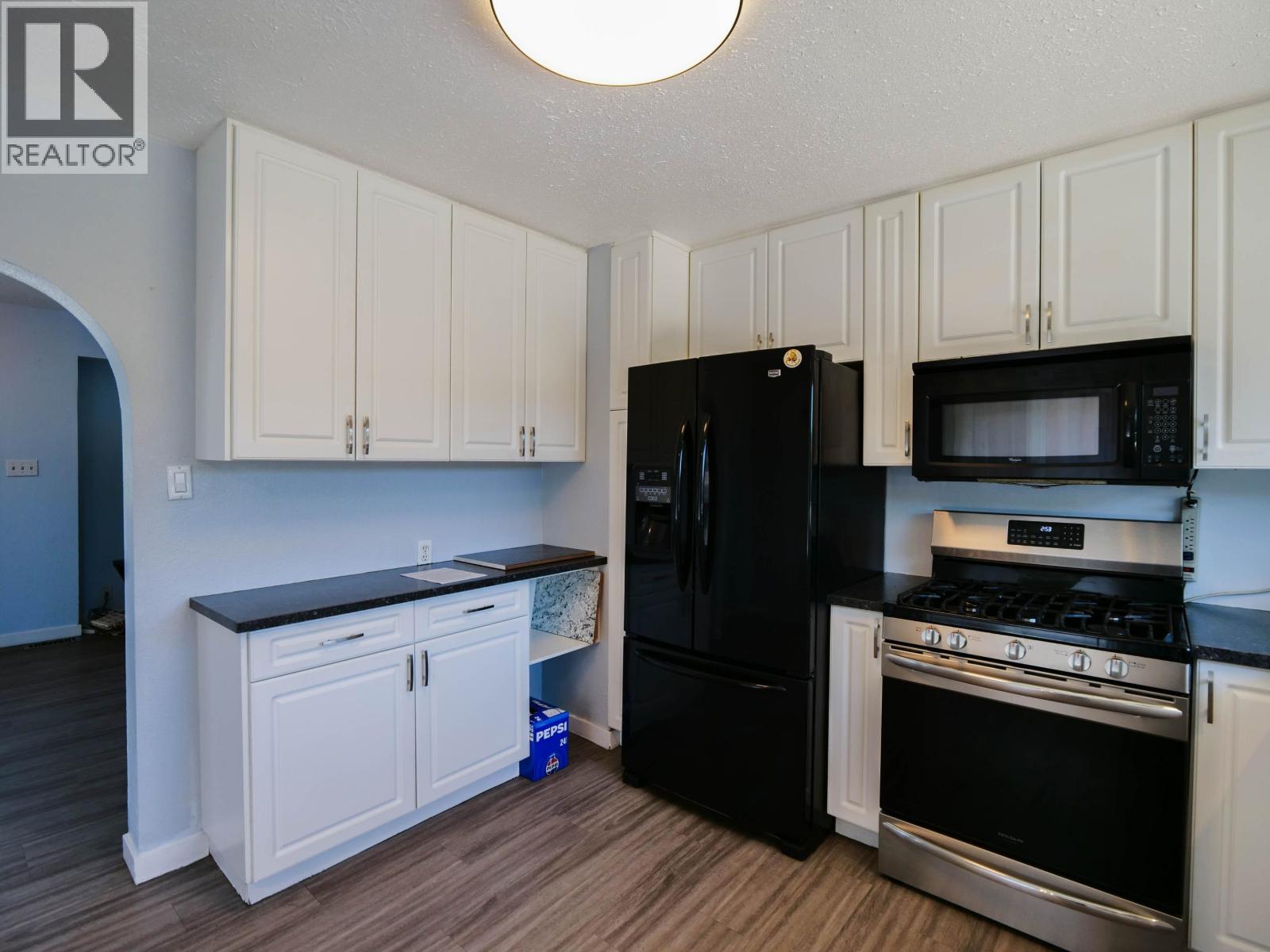 366 WINDER STREET - 18