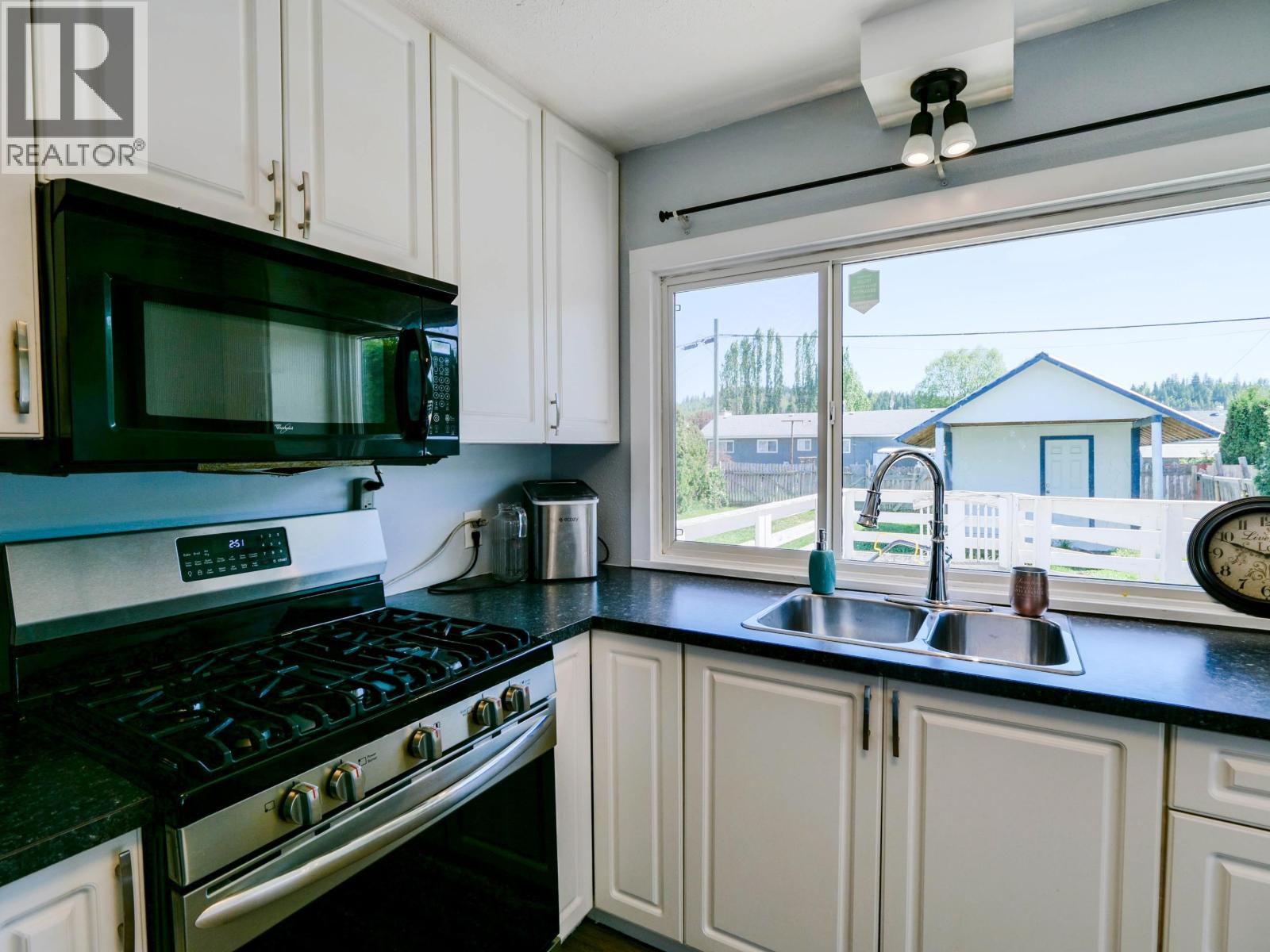 366 WINDER STREET - 19