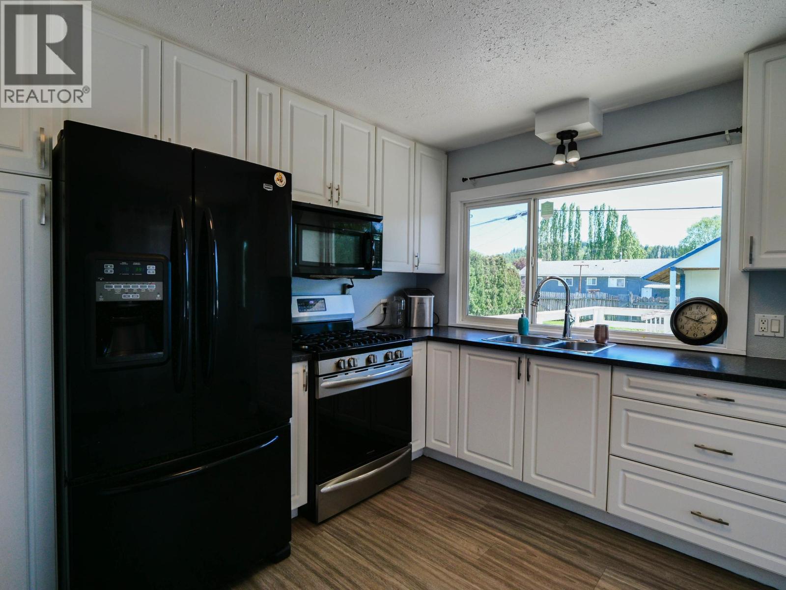 366 WINDER STREET - 20