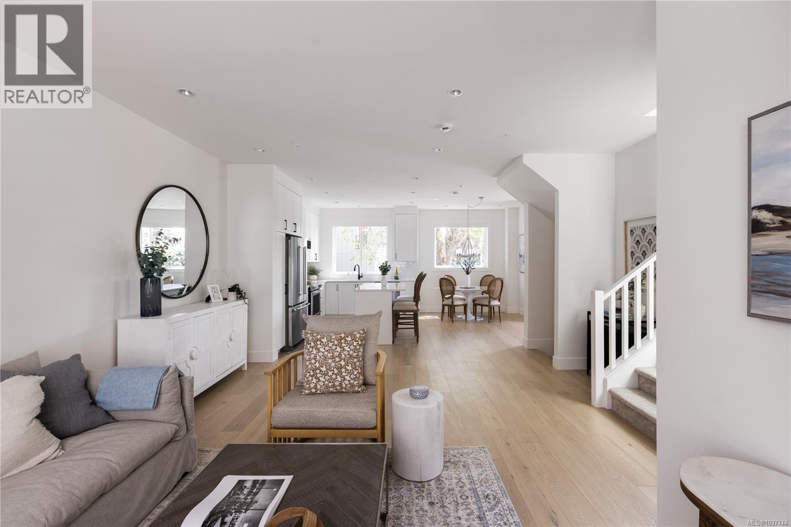 #4 10145 Fifth St - 11