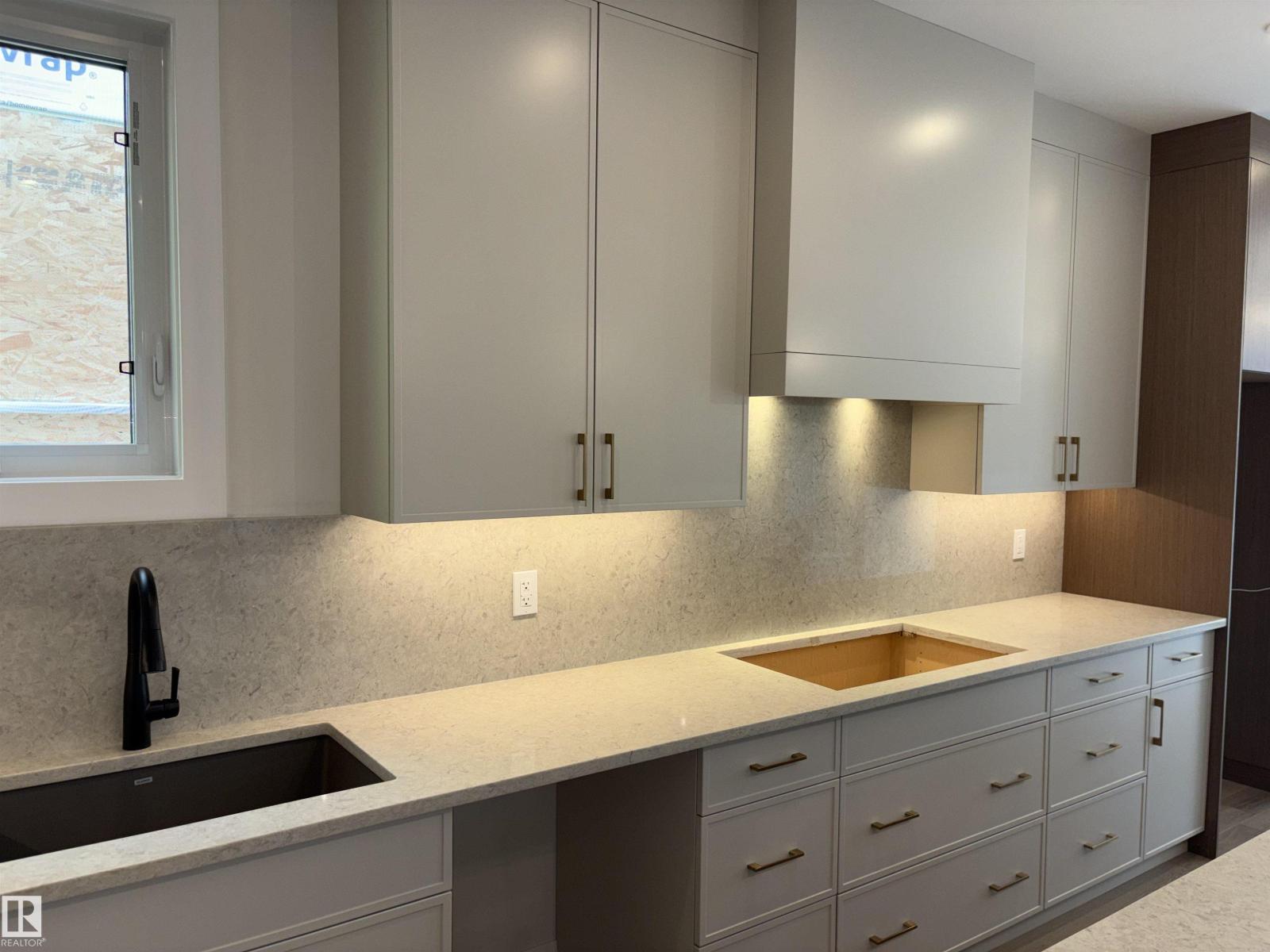 14344 92A AV NW - 9