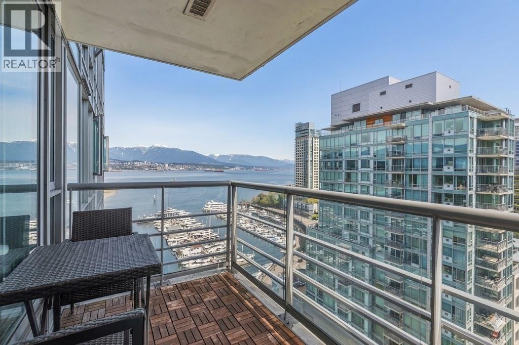 1703 590 NICOLA Street - photo 2