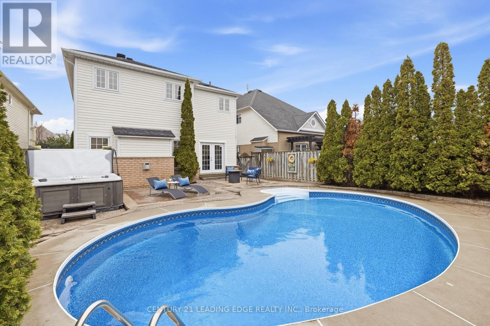390 WHITBY SHORES GREEN WAY - 46