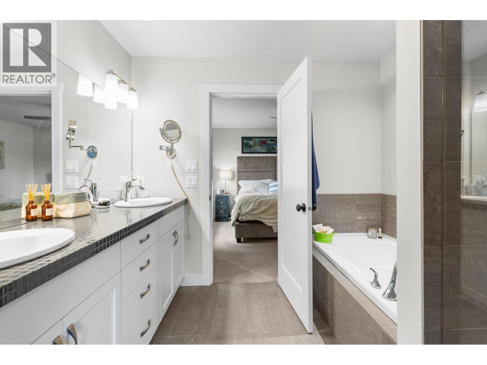 611 Morrison Avenue - 13
