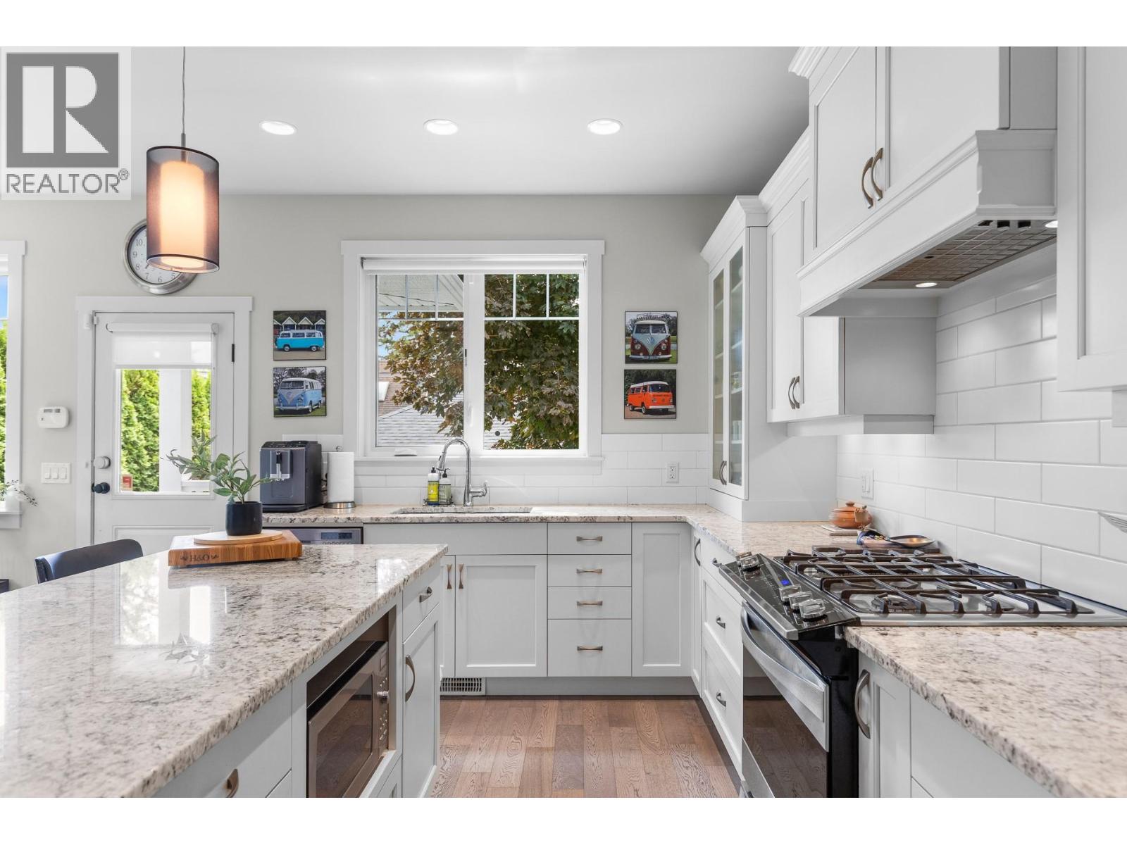611 Morrison Avenue - 5