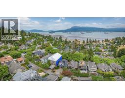 4580 W 1st Avenue, Vancouver, BC V6R1H8 Photo 9