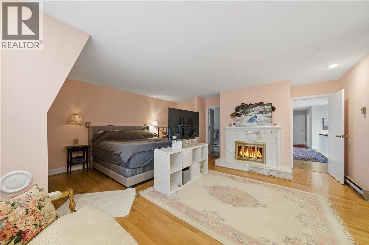 488 GLENBROOK STREET, New Westminster