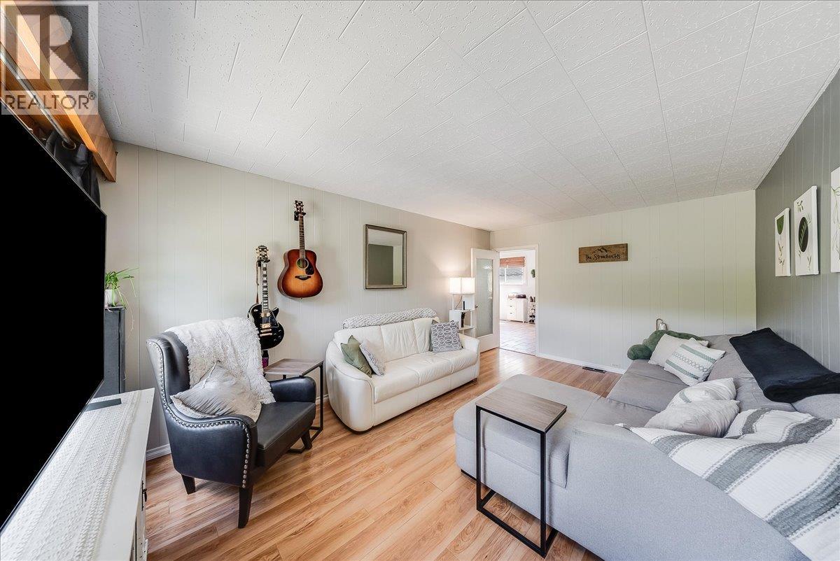 128 Haig Street, Warfield