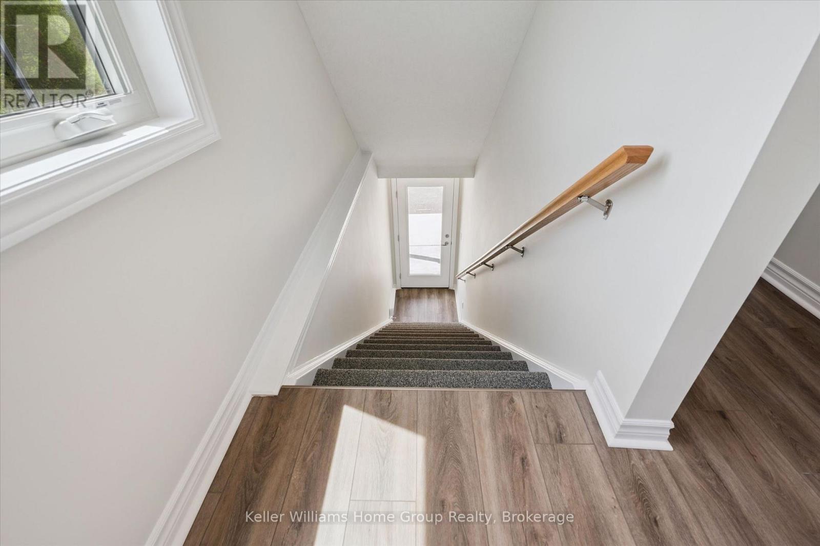 #1 465 GARAFRAXA STREET W - 4