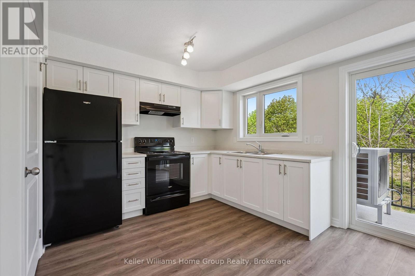 #1 465 GARAFRAXA STREET W - 5