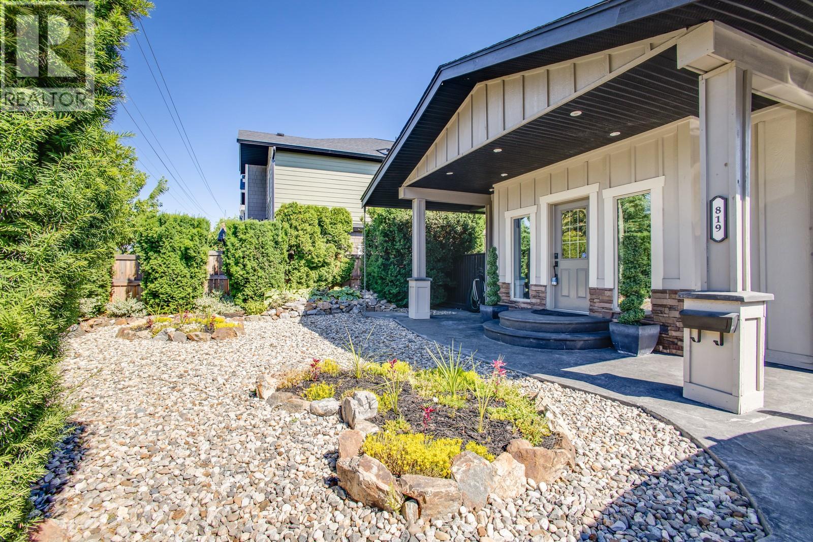  819 Cadder Avenue, Kelowna