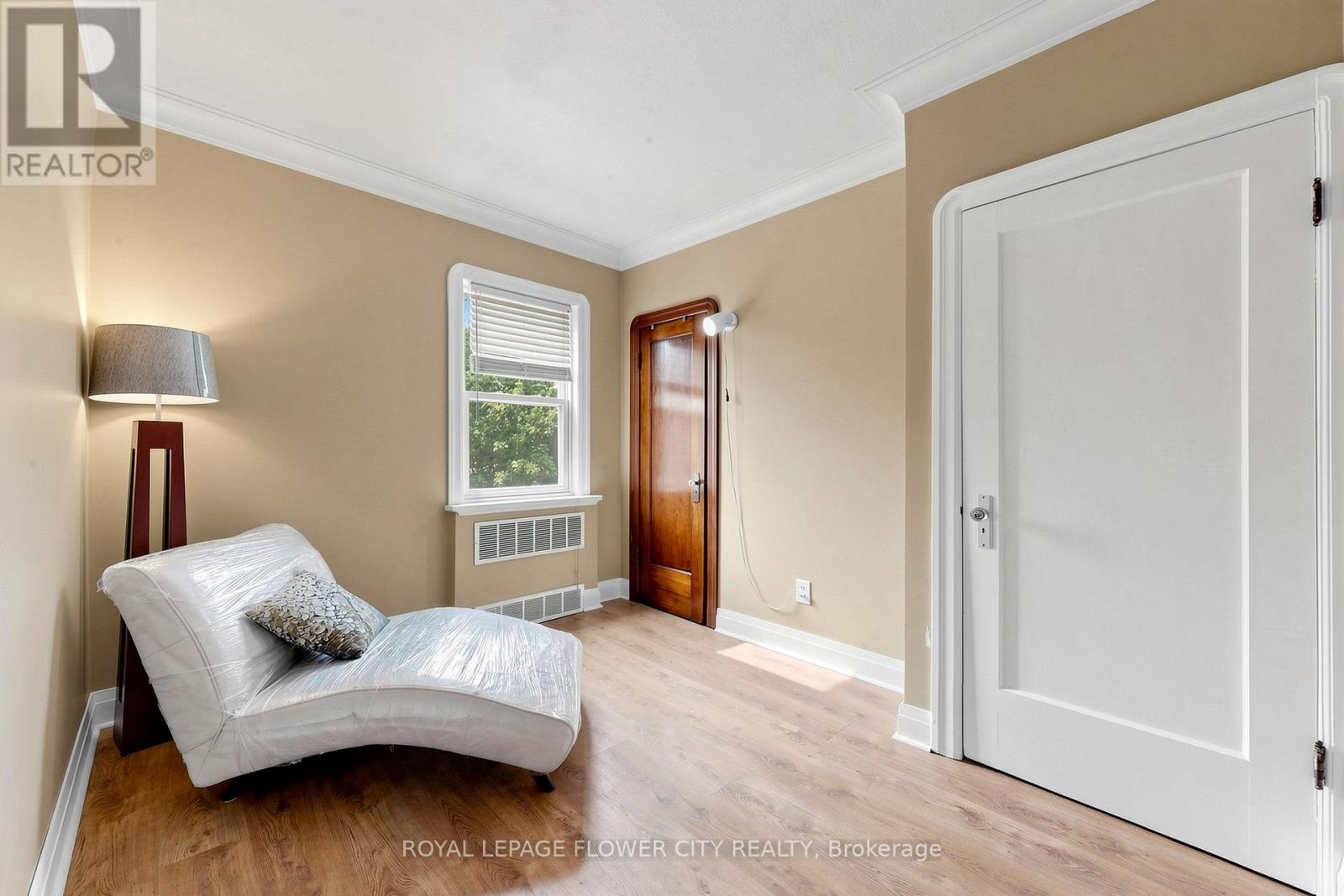 287 COURTLAND AVENUE E - 22