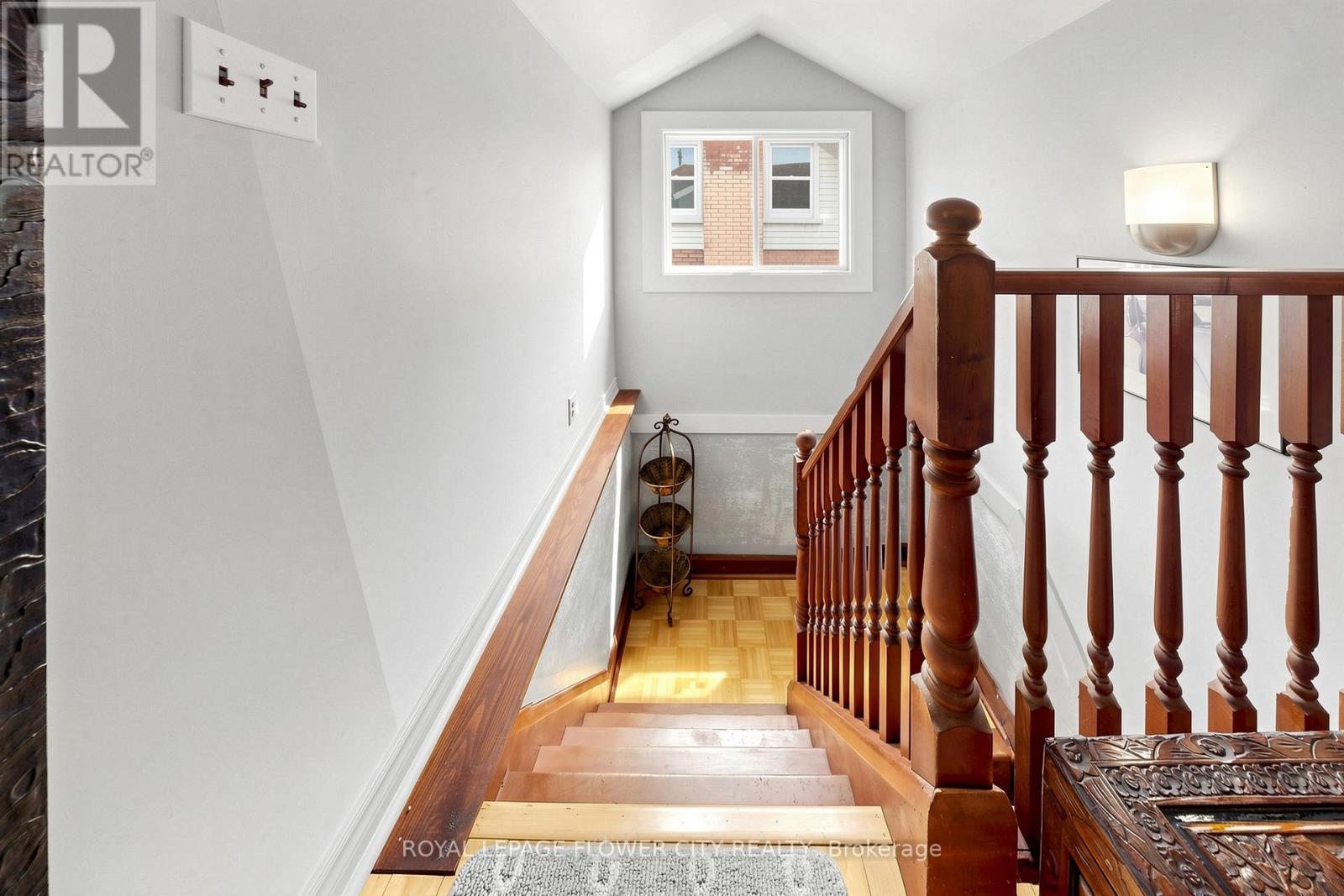 287 COURTLAND AVENUE E - 27