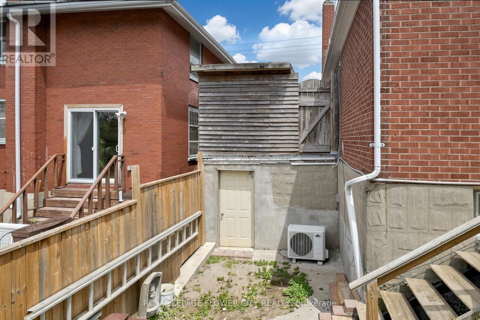 287 COURTLAND AVENUE E - 50