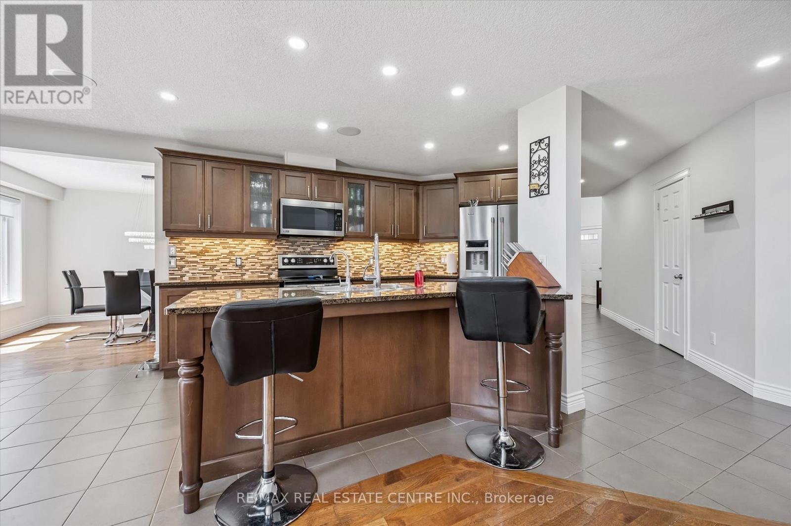 114 ISAAC SHANTZ DRIVE - 10