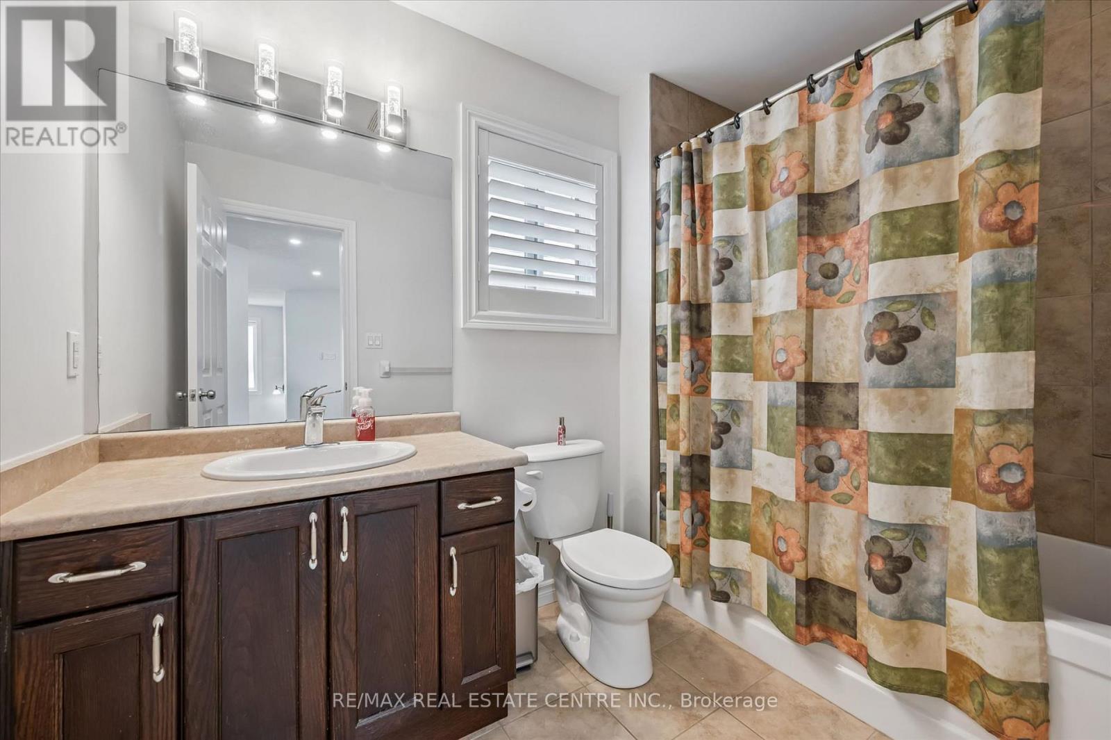 114 ISAAC SHANTZ DRIVE - 16