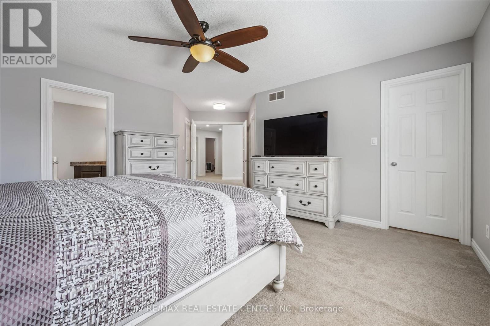 114 ISAAC SHANTZ DRIVE - 19