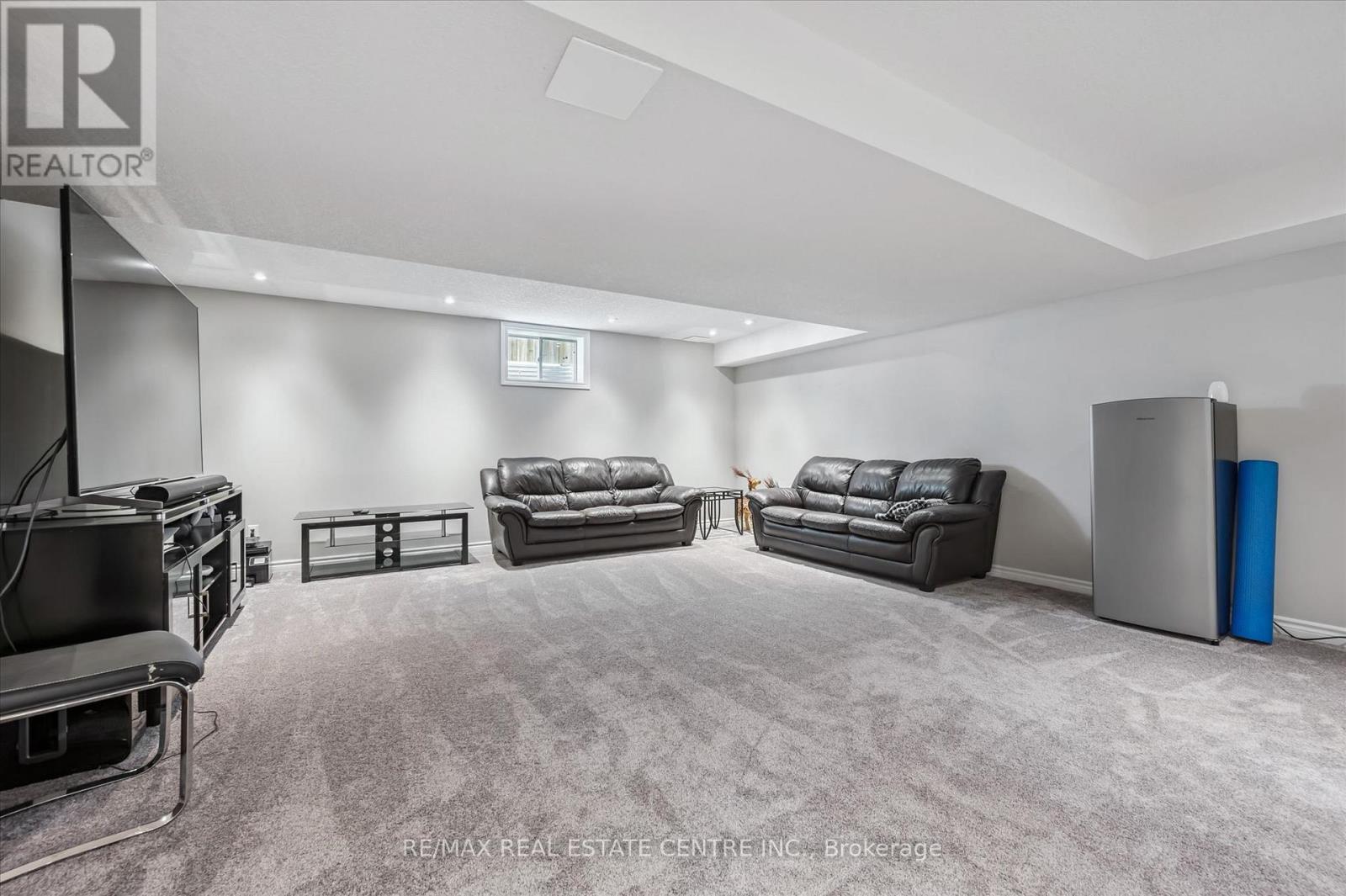 114 ISAAC SHANTZ DRIVE - 21