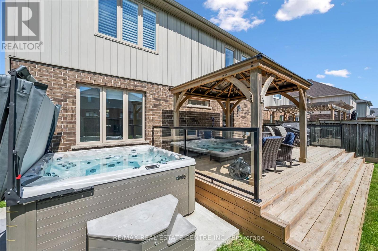 114 ISAAC SHANTZ DRIVE - 24
