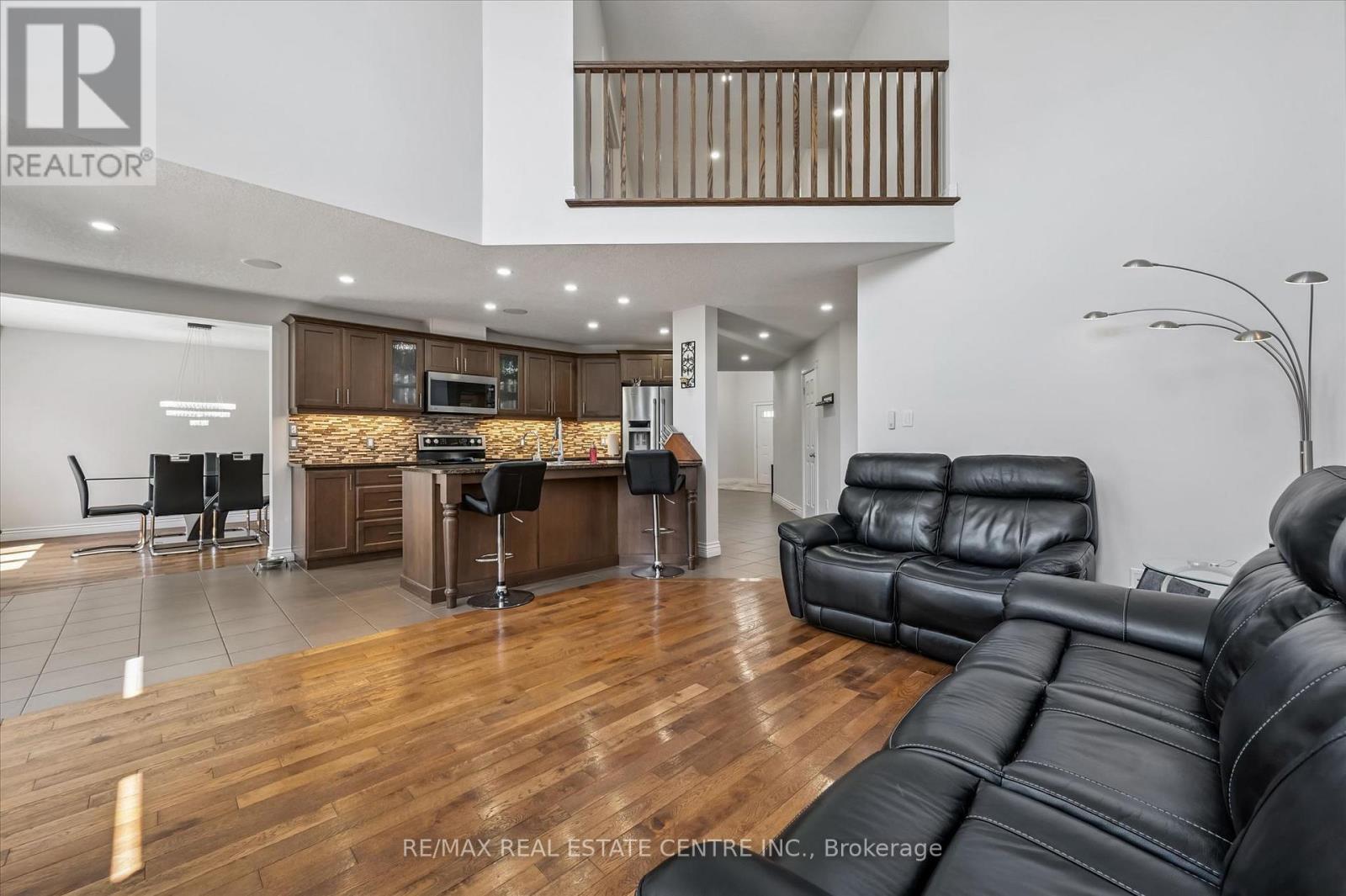 114 ISAAC SHANTZ DRIVE - 7