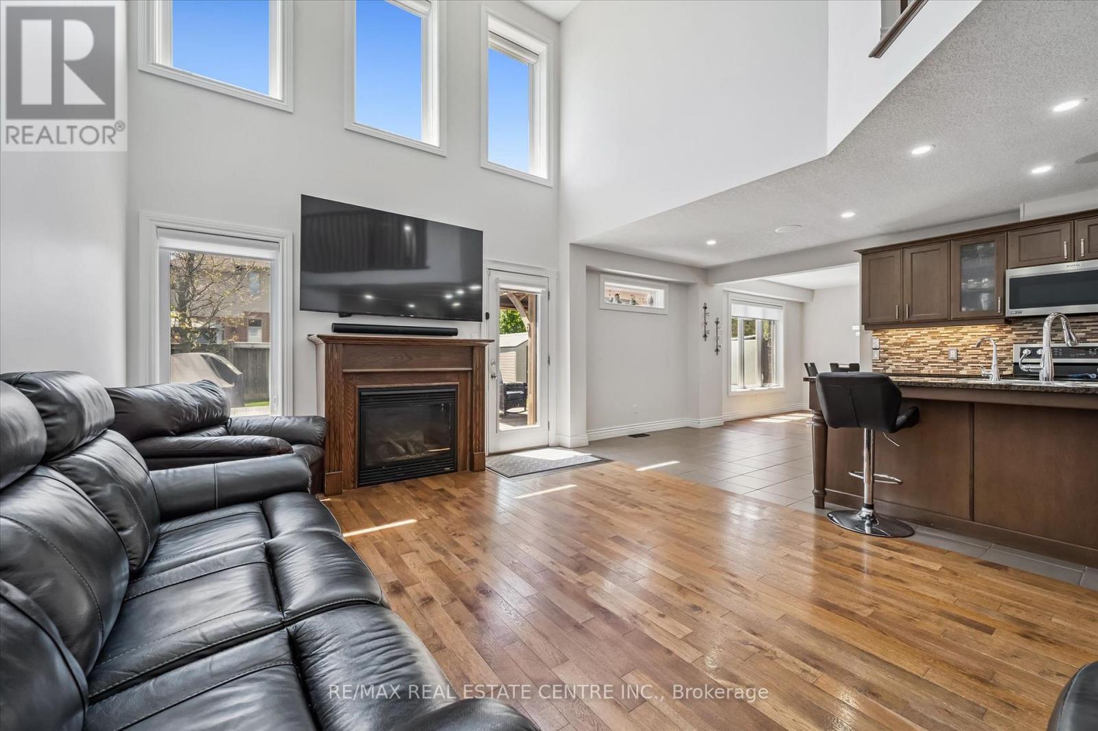 114 ISAAC SHANTZ DRIVE - 8