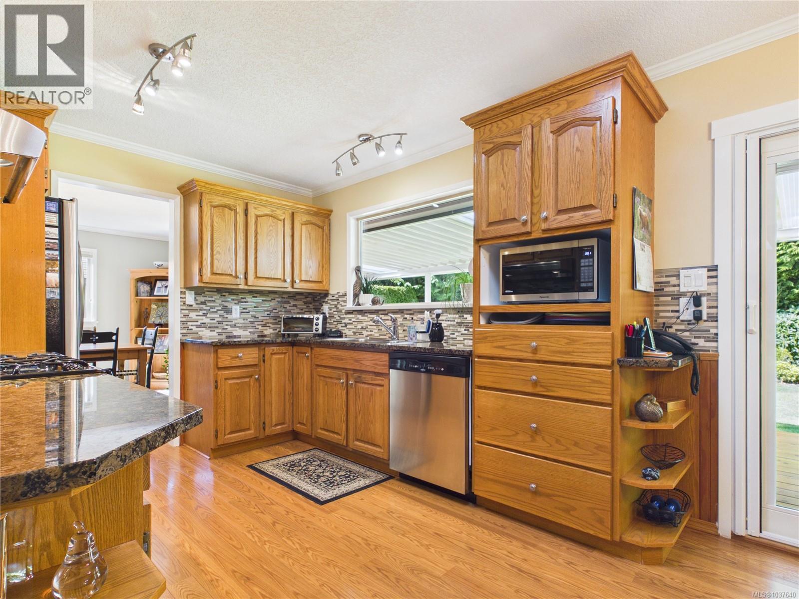 1179 Clubhouse Dr - 2