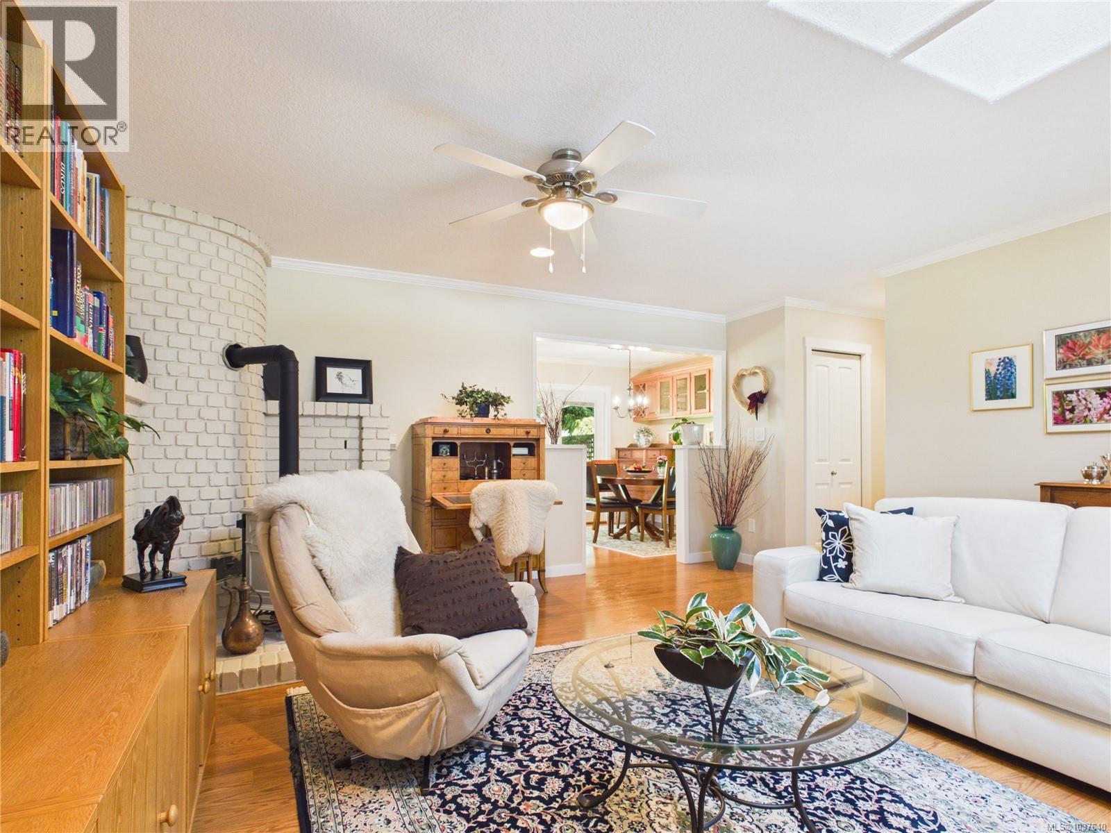 1179 Clubhouse Dr - 5