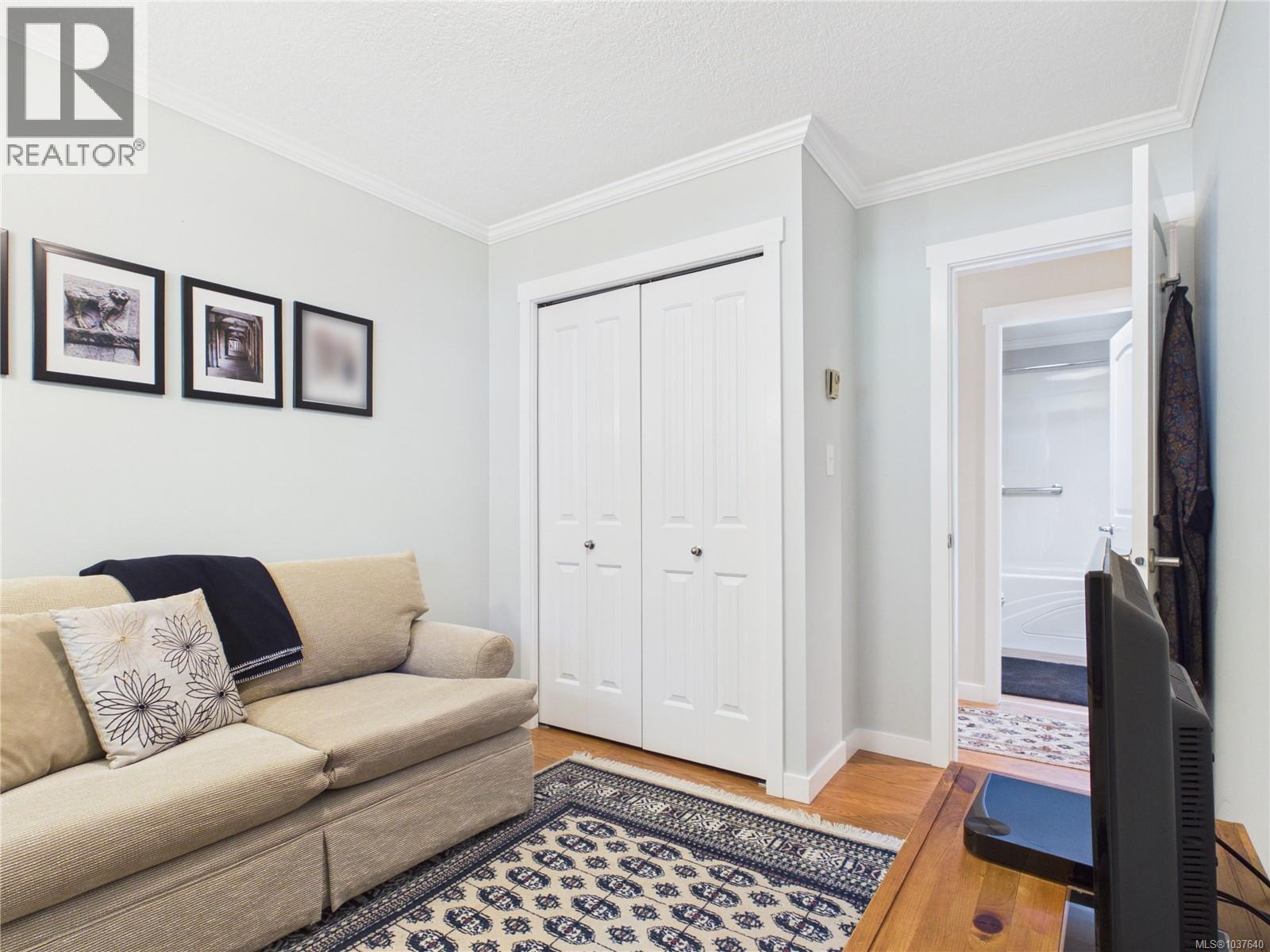 1179 Clubhouse Dr, Qualicum Beach