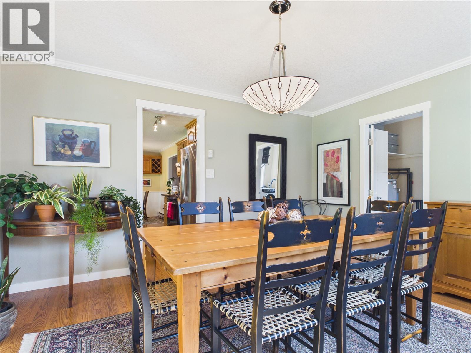 1179 Clubhouse Dr, Qualicum Beach