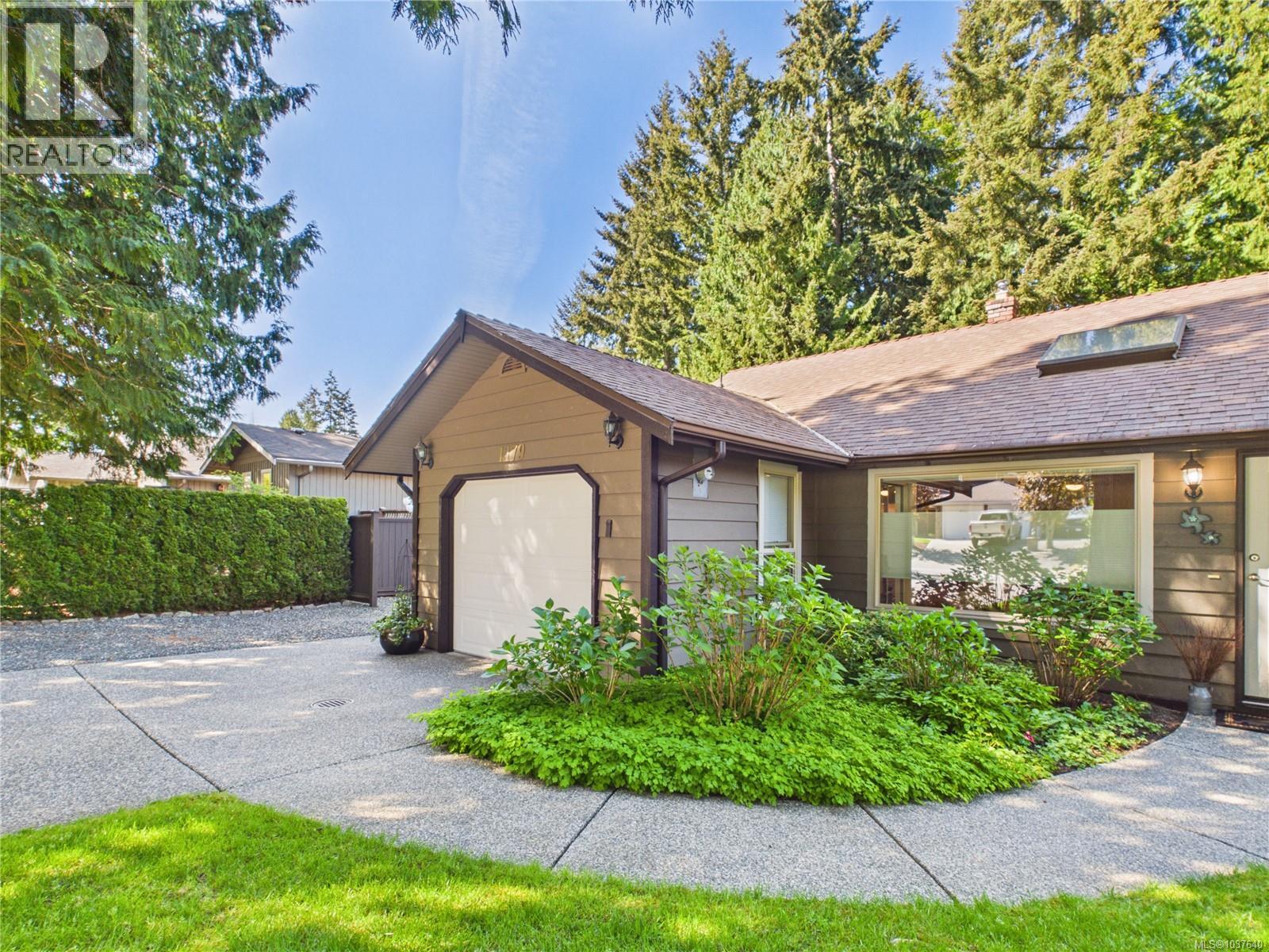 1179 Clubhouse Dr - 42