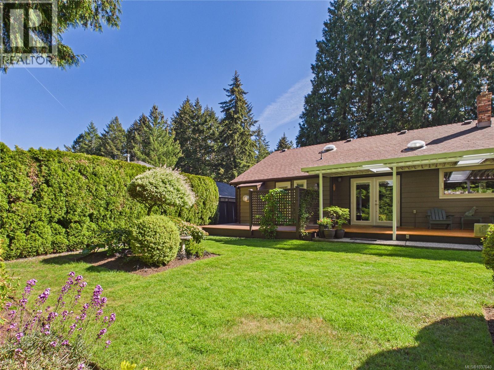 1179 Clubhouse Dr - 56
