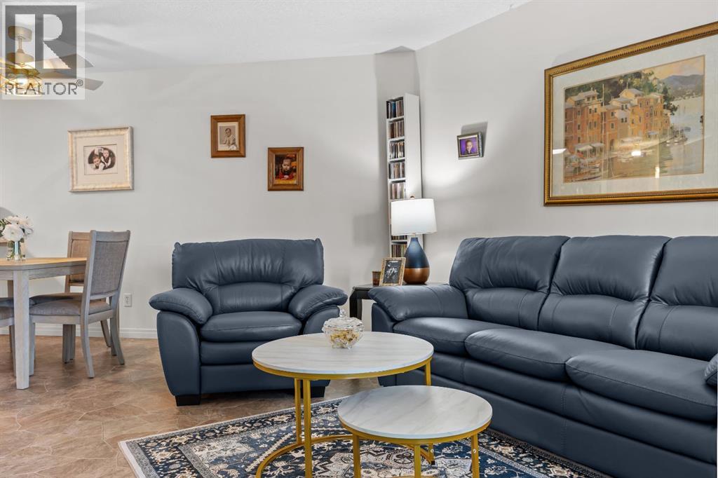 #215 3 Parklane Way - 15