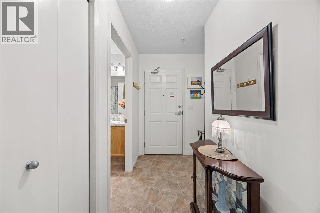 #215 3 Parklane Way - 5