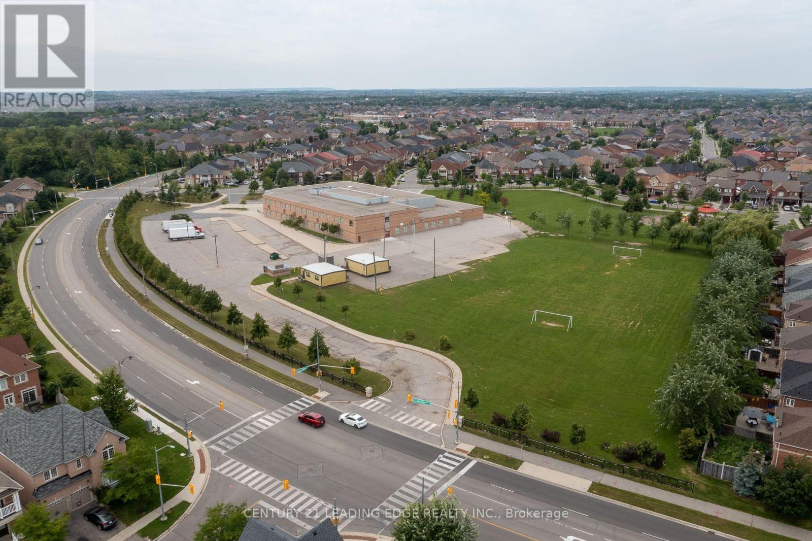 26 HUNTSPOINT DRIVE - 39