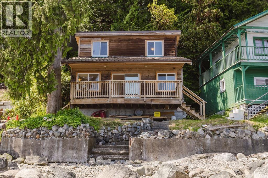 1498 TIDEVIEW ROAD, Gibsons