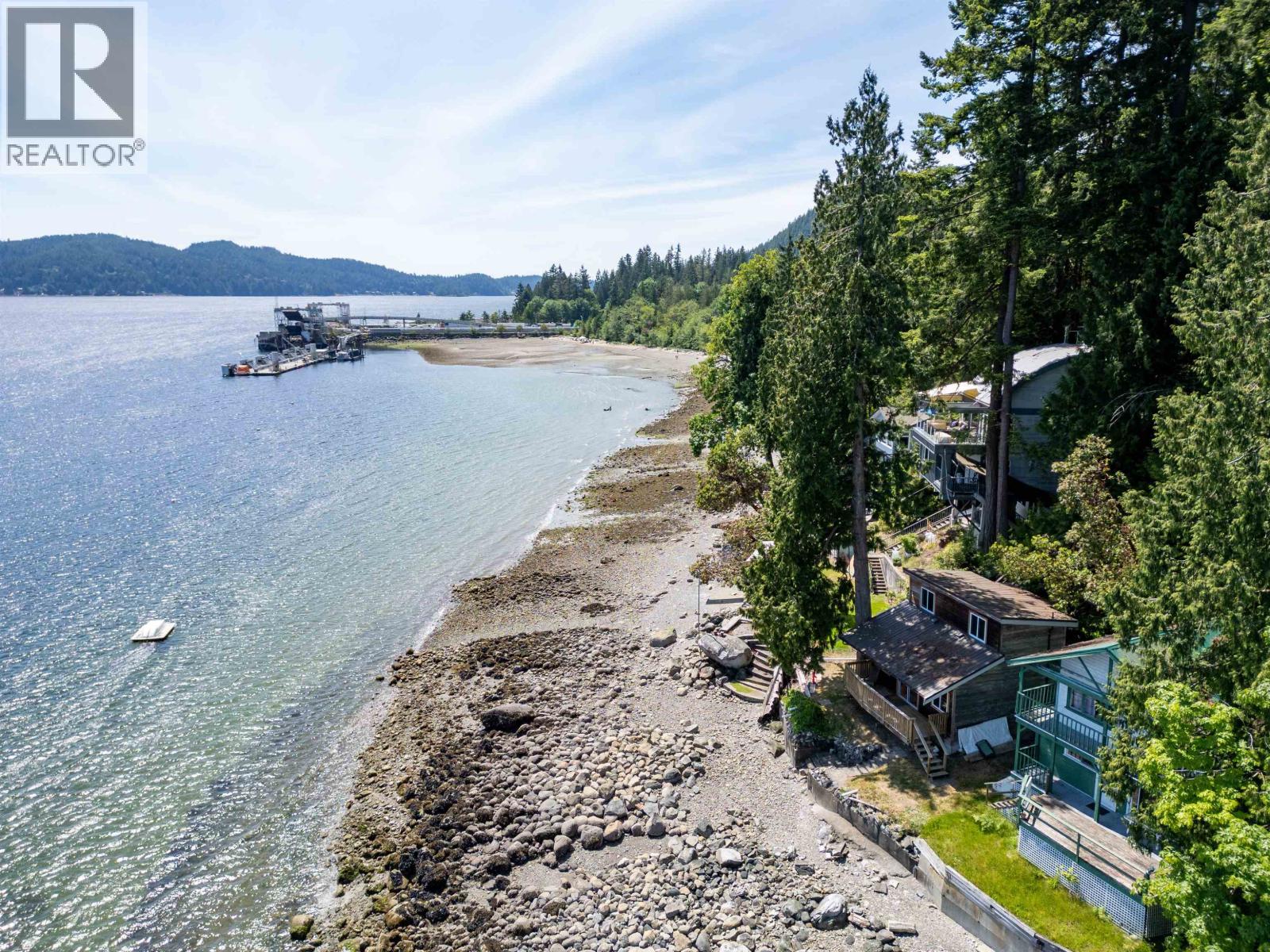 1498 TIDEVIEW ROAD, Gibsons