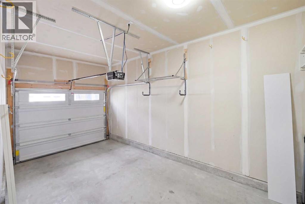 556 Redstone View NE - 18
