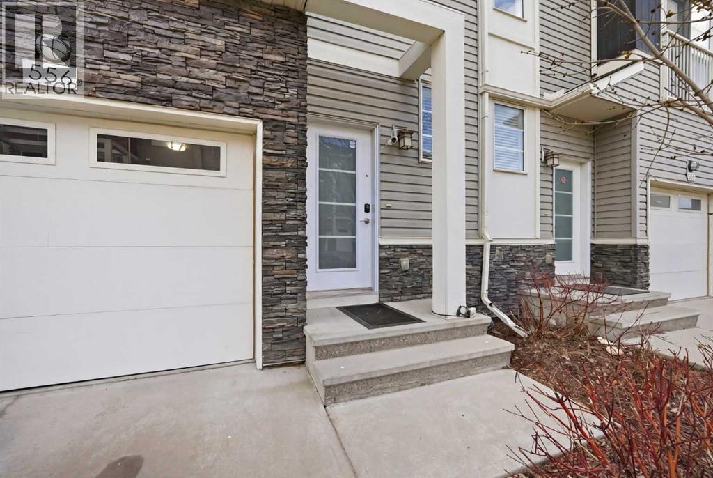 556 Redstone View NE - 5