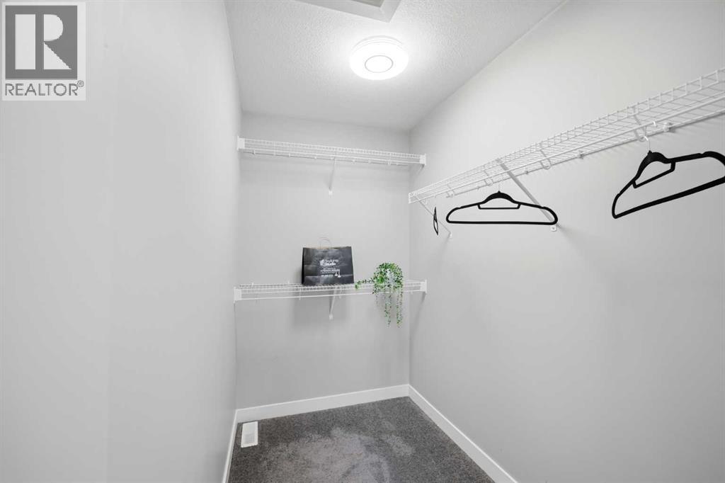 556 Redstone View NE - 23
