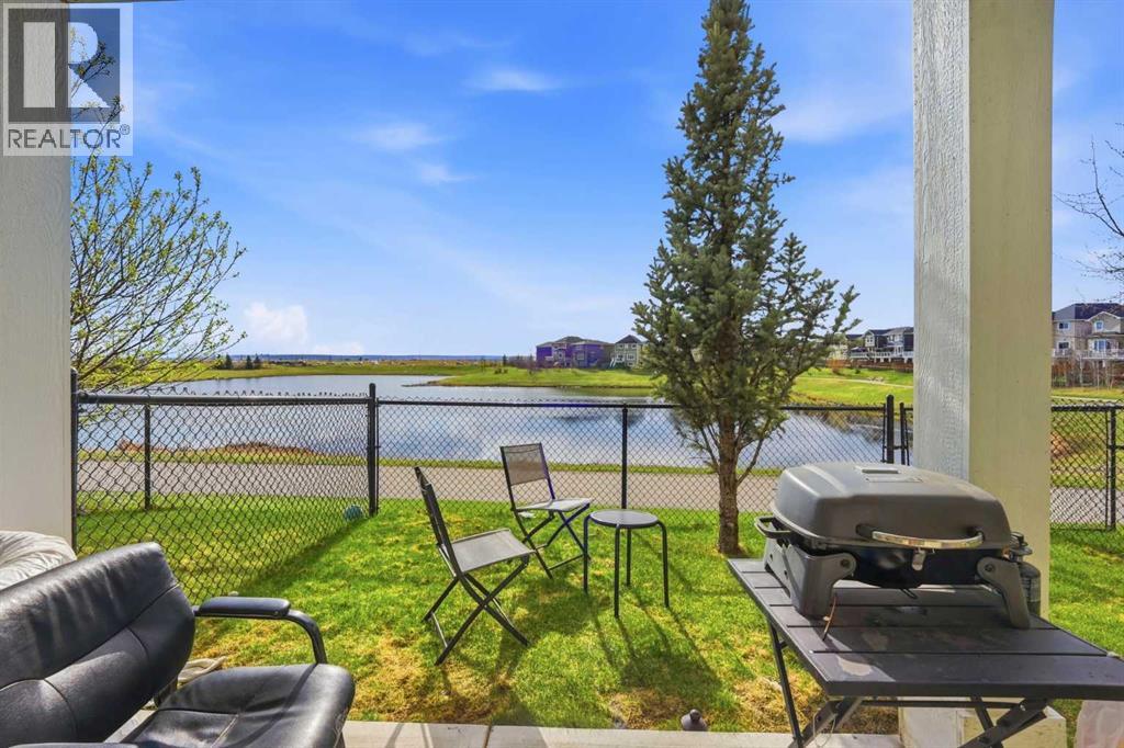 556 Redstone View NE - 45