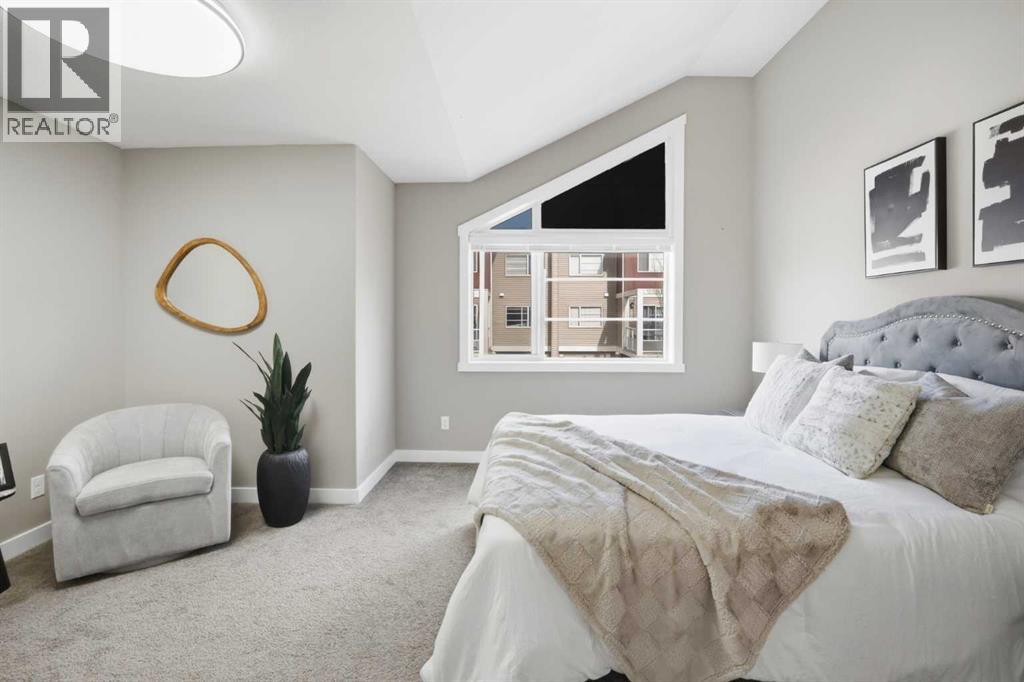 556 Redstone View NE - 26