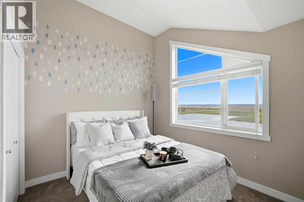 556 Redstone View NE - 28