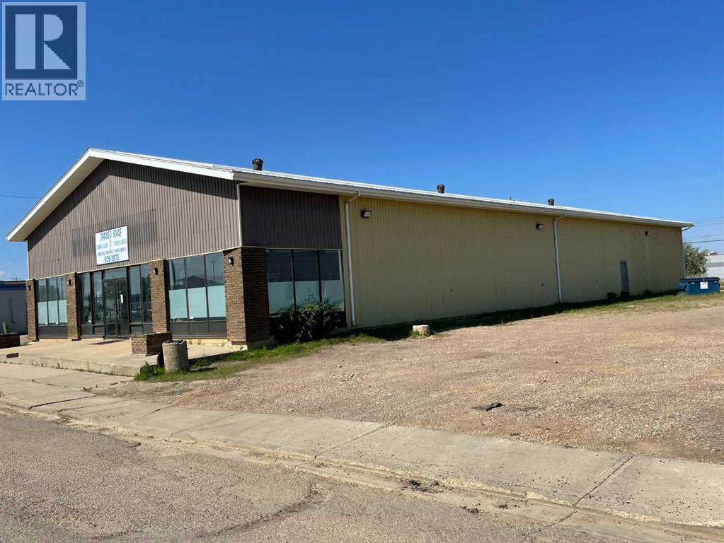 9902 98 Street - photo 3