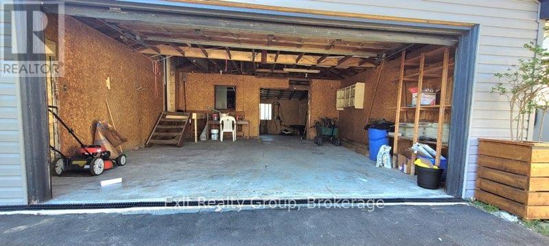 24 WILKINS STREET - 33