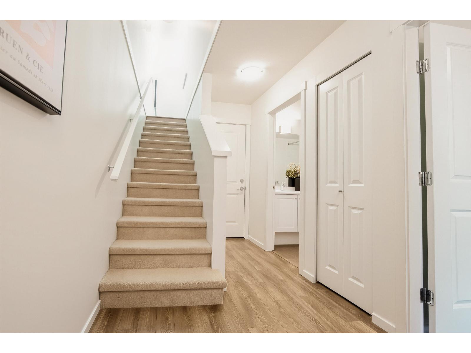 92 158 171 STREET, Surrey