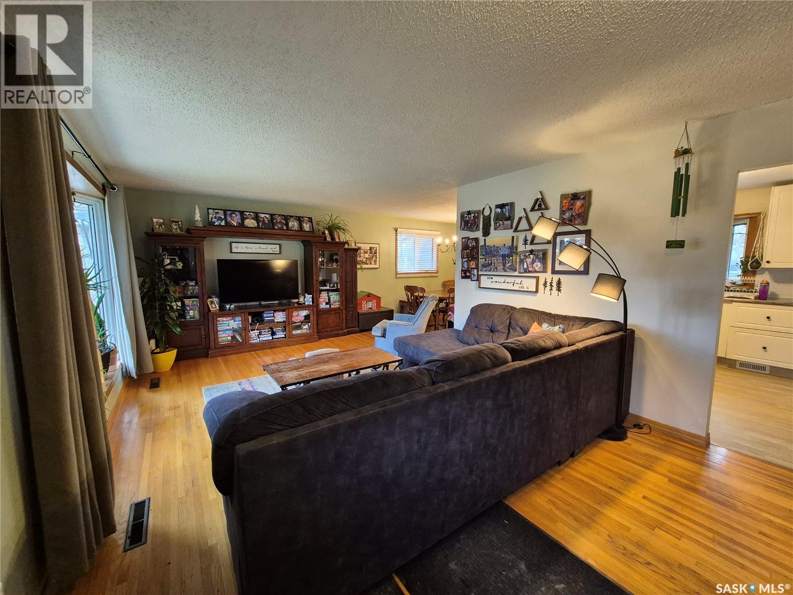 451 Woodlawn CRESCENT - 8