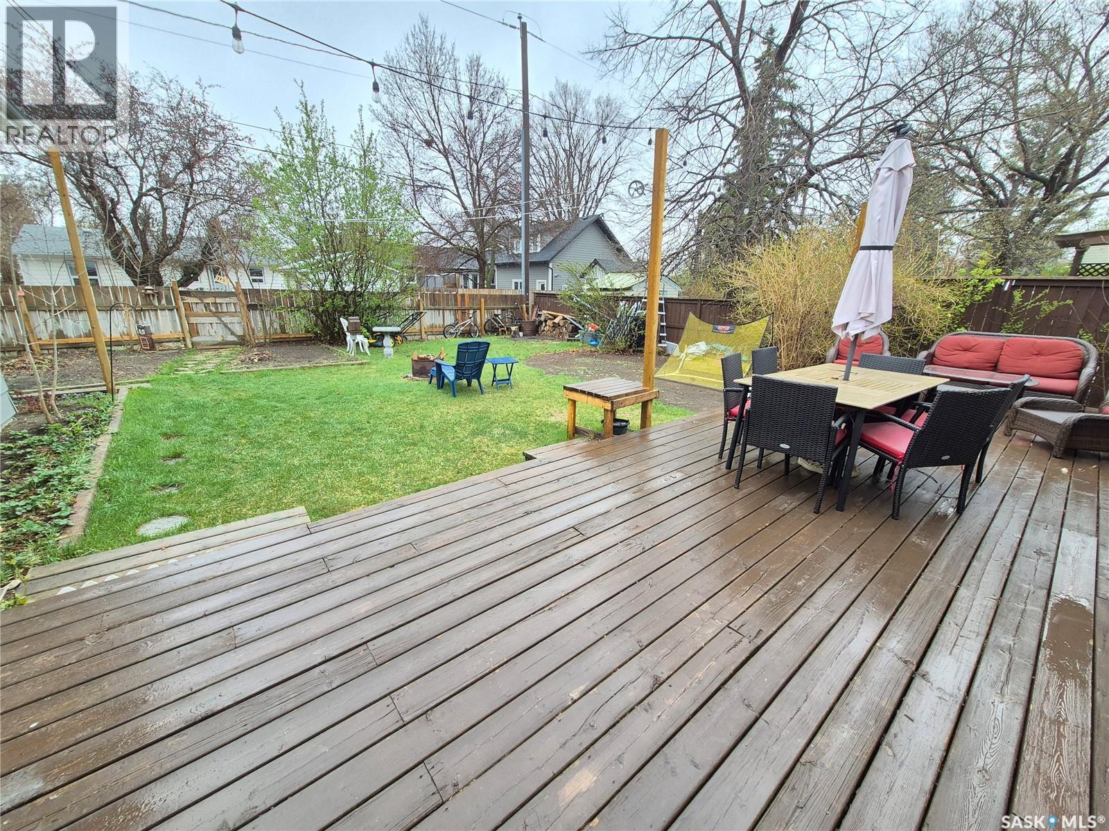 451 Woodlawn CRESCENT - 43